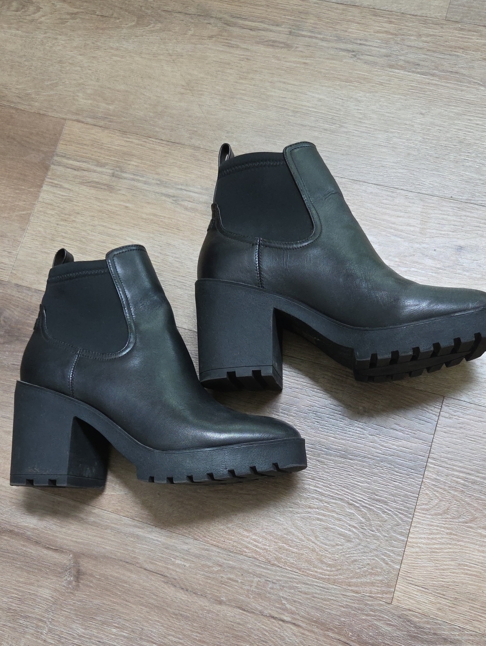 Aldo Black Chunky Chelsea Lug Ankle Boots